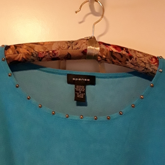 Top - Picture 2 of 5